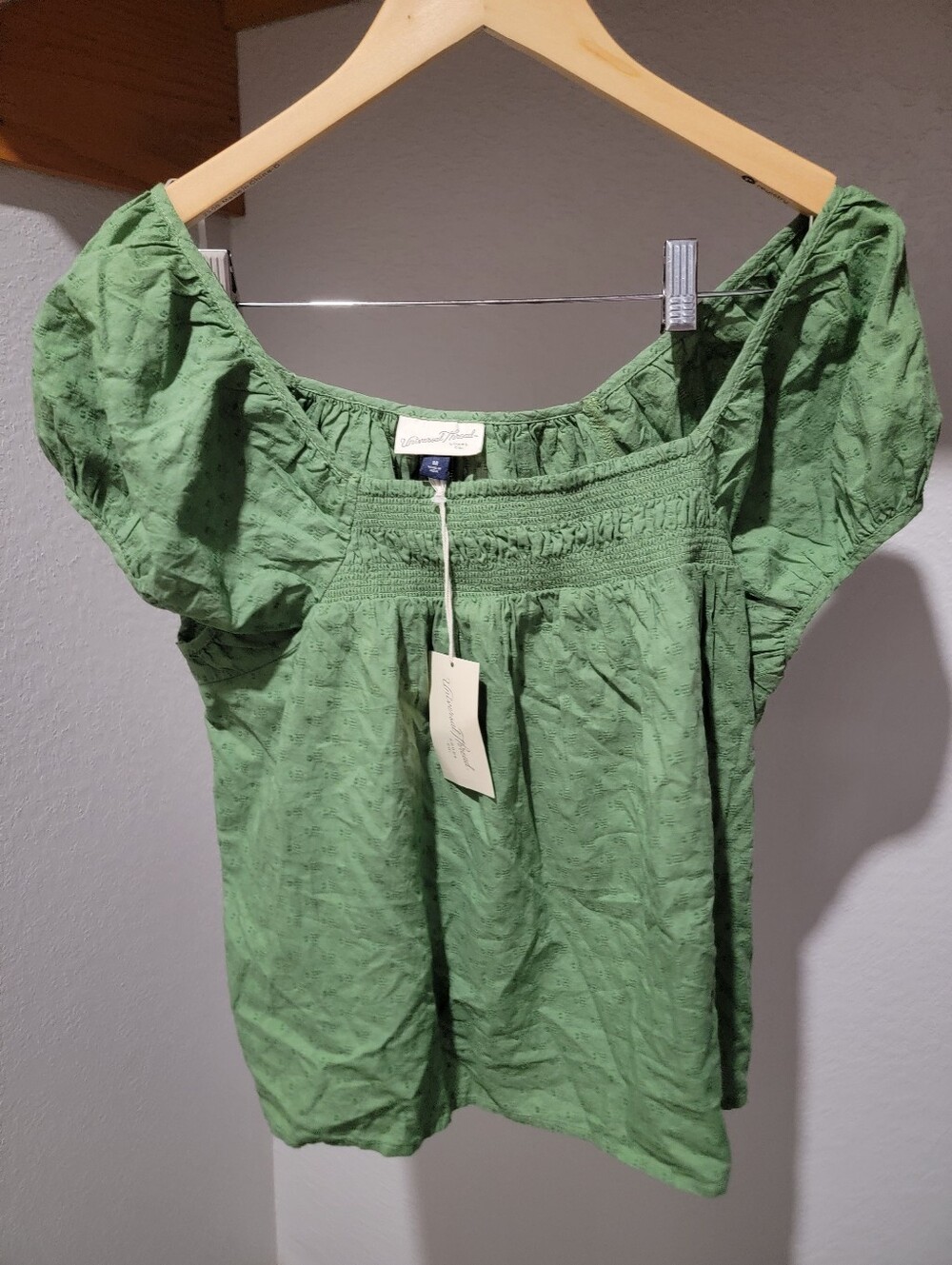 Universal Thread Olive Green Smocked Puff Sleeve Square Neck Top Size Medium